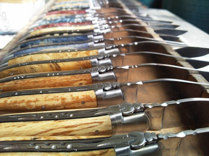 laguiole handle materials guide