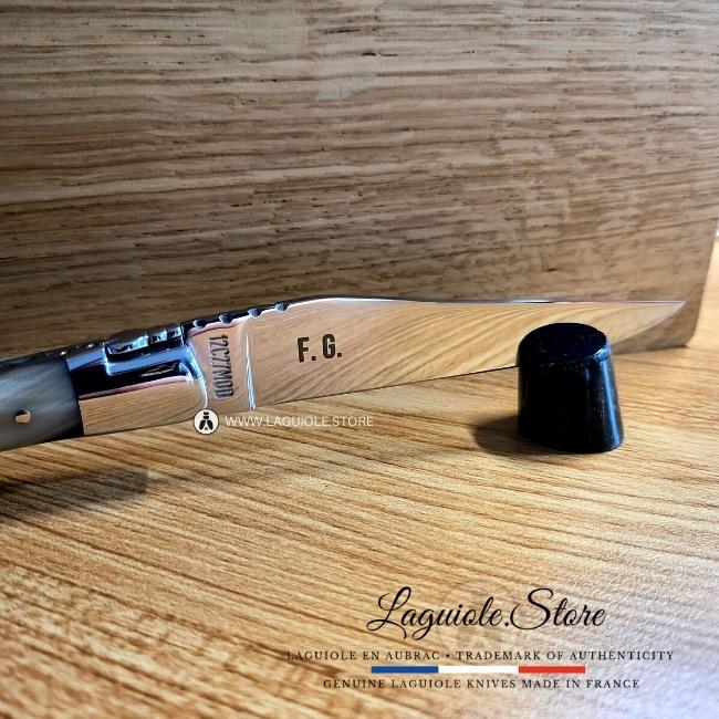 laguiole knife blade engraving (3)