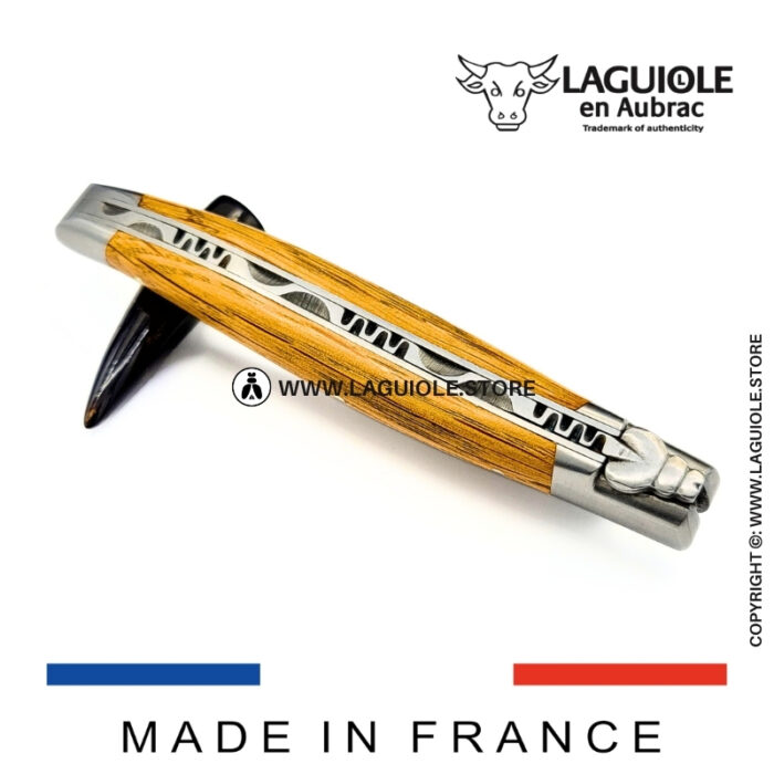 laguiole knife in oak wood