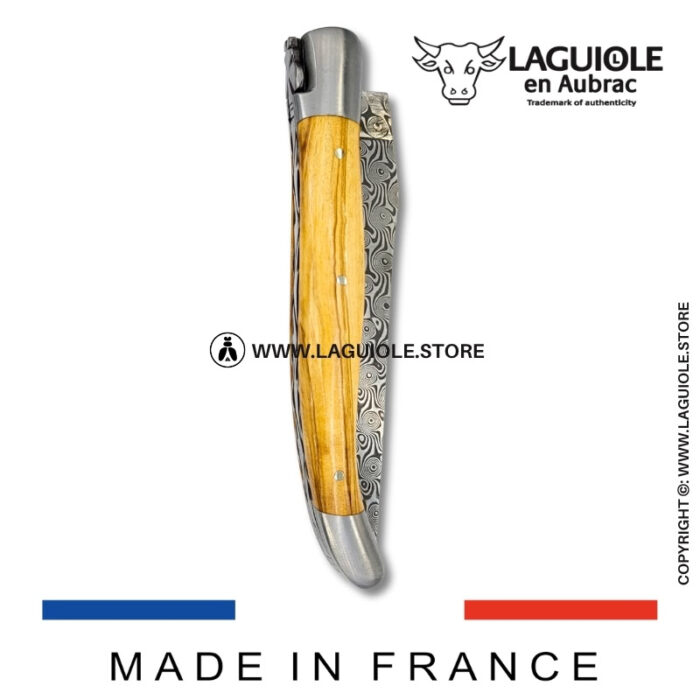 laguiole pocket knife in olivewood – hand engraved liners & balbach damascus blade