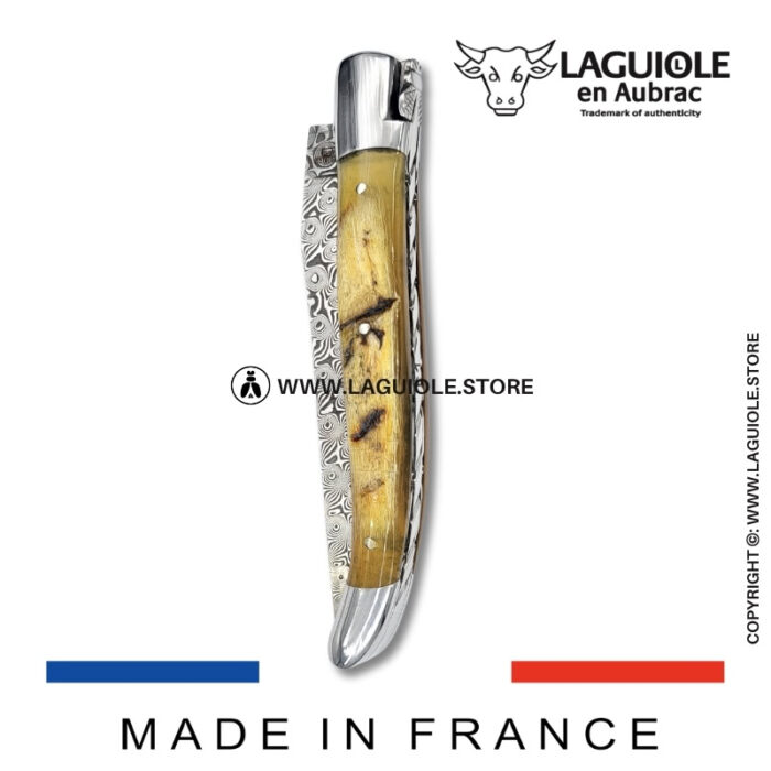 laguiole pocket knife in ram horn – hand engraved liners & balbach damascus blade