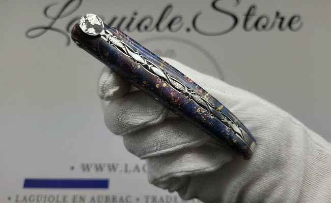 laguiole knife – “the earth” – cosmos collection – elder burl (blue)