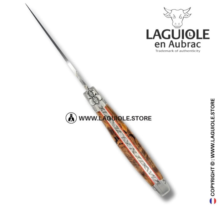 stellar wake: laguiole pocket knife in dark albizia – hand engraved bee and bolsters